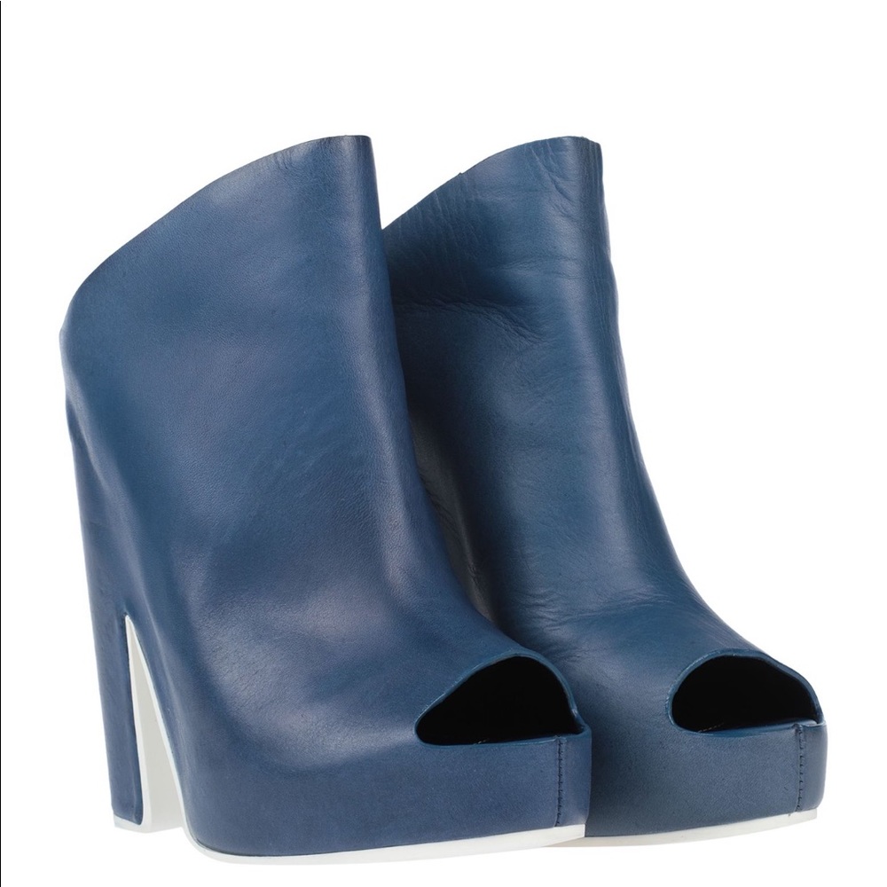 SOLD Platform mules